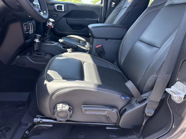 2026 Granite Crystal Metallic Clearcoat Jeep Wrangler Sport S 4X4 Convertible