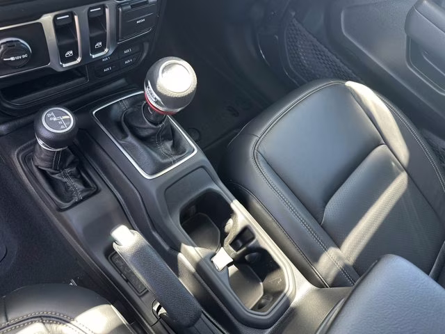 2026 Granite Crystal Metallic Clearcoat Jeep Wrangler Sport S 4X4 Convertible