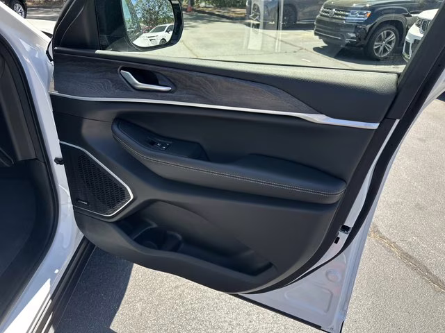 2024 Bright White Clearcoat Jeep Grand Cherokee Limited 4X4 SUV