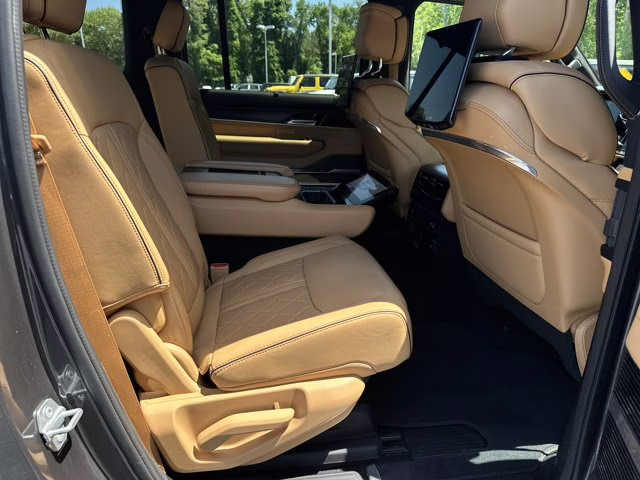 2025 Baltic Gray Metallic Clearcoat Jeep Grand Wagoneer Series III Obsidian 4X4 SUV