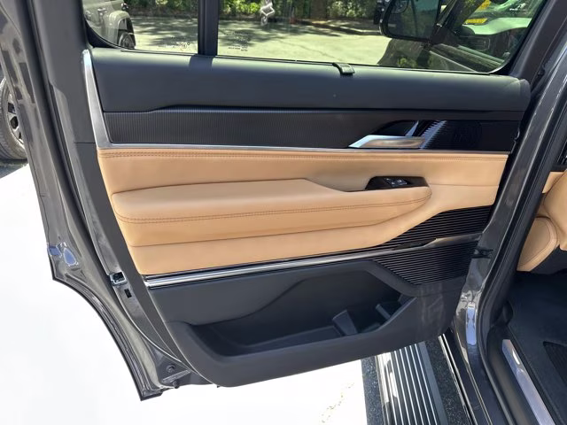 2025 Baltic Gray Metallic Clearcoat Jeep Grand Wagoneer Series III Obsidian 4X4 SUV