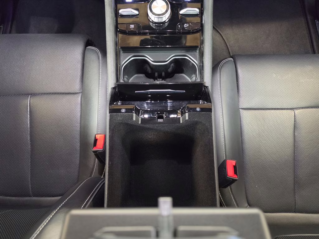 2024 Diamond Black Crystal Pearlcoat Jeep Grand Cherokee Overland 4X4 SUV