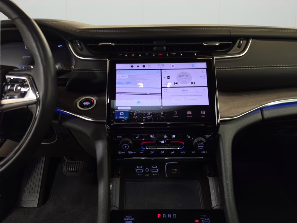 2024 Diamond Black Crystal Pearlcoat Jeep Grand Cherokee Overland 4X4 SUV