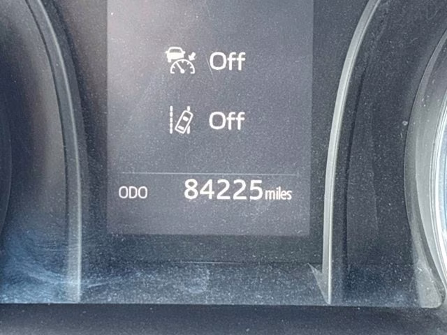 2020 Super White Toyota Camry SE FWD Sedan