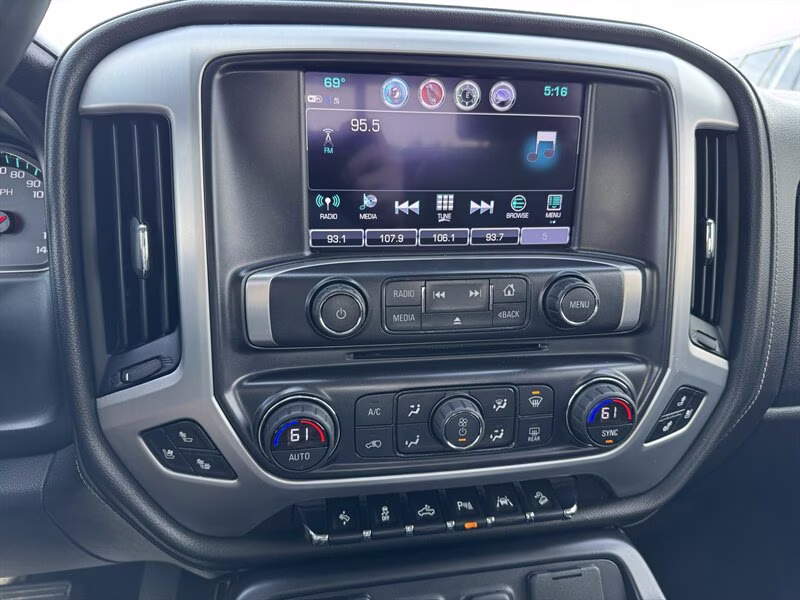 2017 Onyx Black GMC Sierra 1500 SLT 4X4 Truck