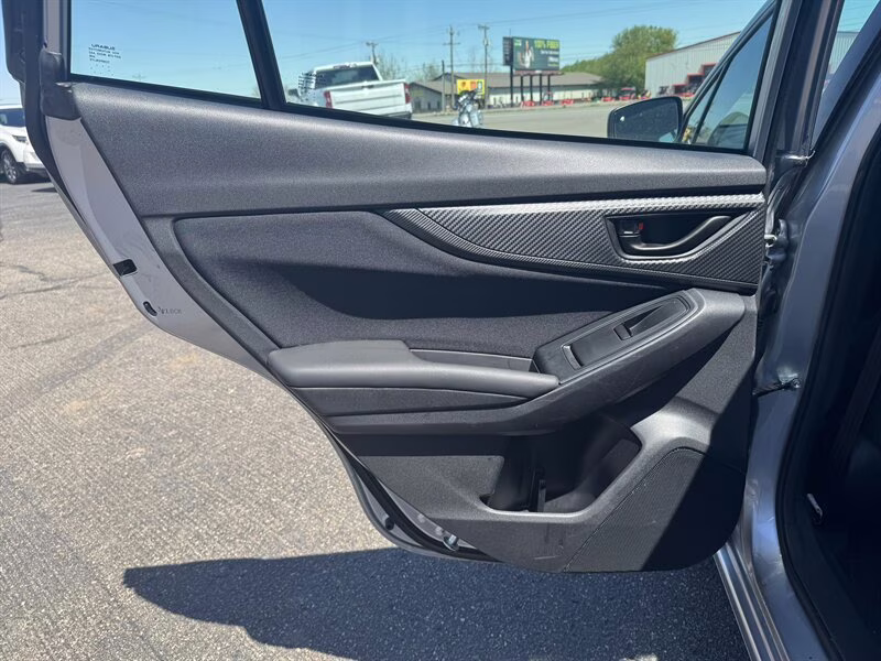 2018 Ice Silver Metallic Subaru Impreza 2.0i AWD Crossover