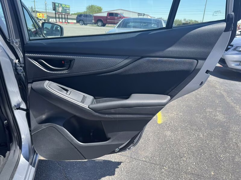 2018 Ice Silver Metallic Subaru Impreza 2.0i AWD Crossover