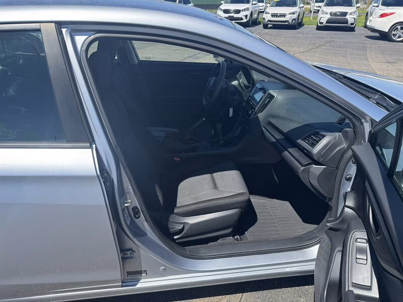 2018 Ice Silver Metallic Subaru Impreza 2.0i AWD Crossover