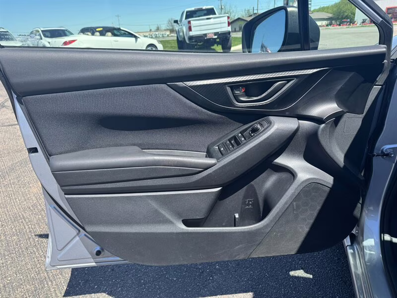 2018 Ice Silver Metallic Subaru Impreza 2.0i AWD Crossover