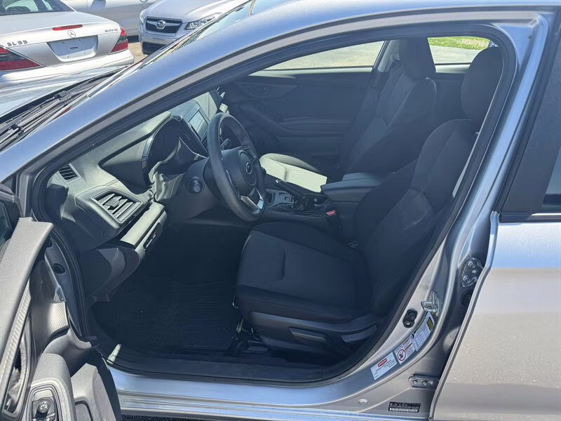 2018 Ice Silver Metallic Subaru Impreza 2.0i AWD Crossover