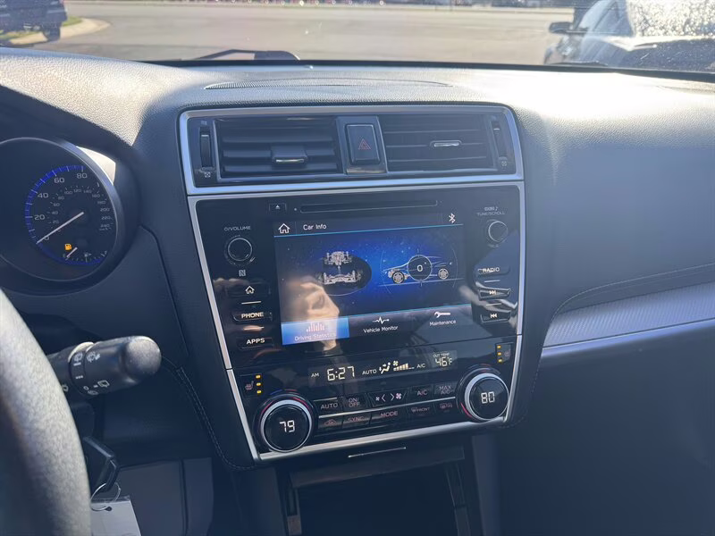 2019 Ice Silver Metallic Subaru Outback 2.5i Premium AWD Crossover