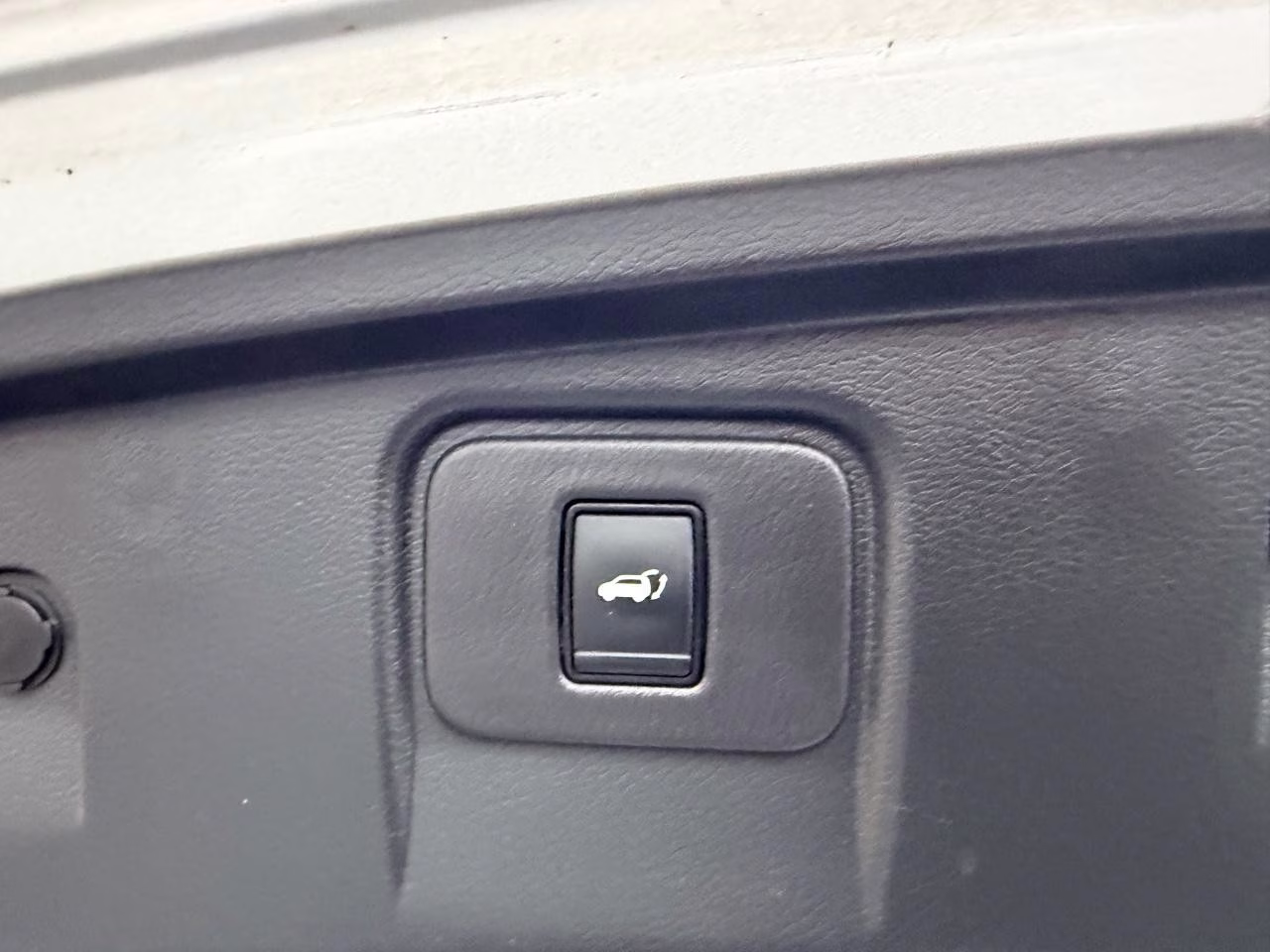 2023 Brilliant Silver Metallic Nissan Murano SL AWD SUV