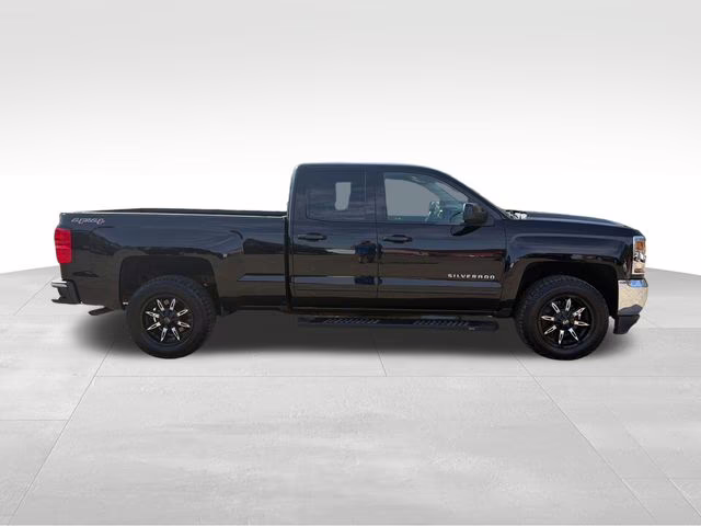 2017 Black Chevrolet Silverado 1500 LT 4X4 Truck