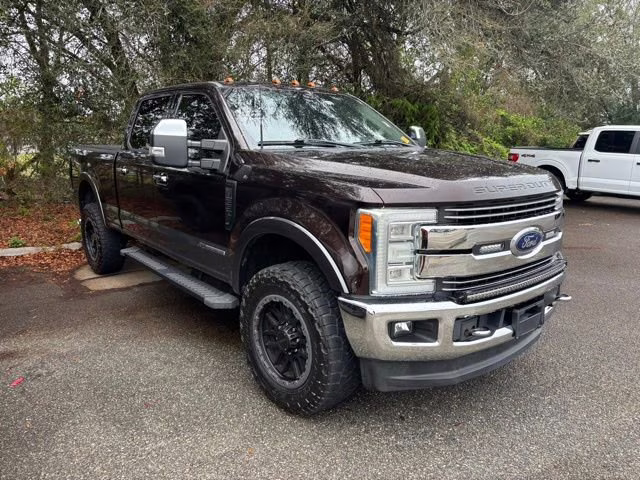 2018 Magma Red Metallic Ford Super Duty F-250 SRW Lariat 4X4 Truck