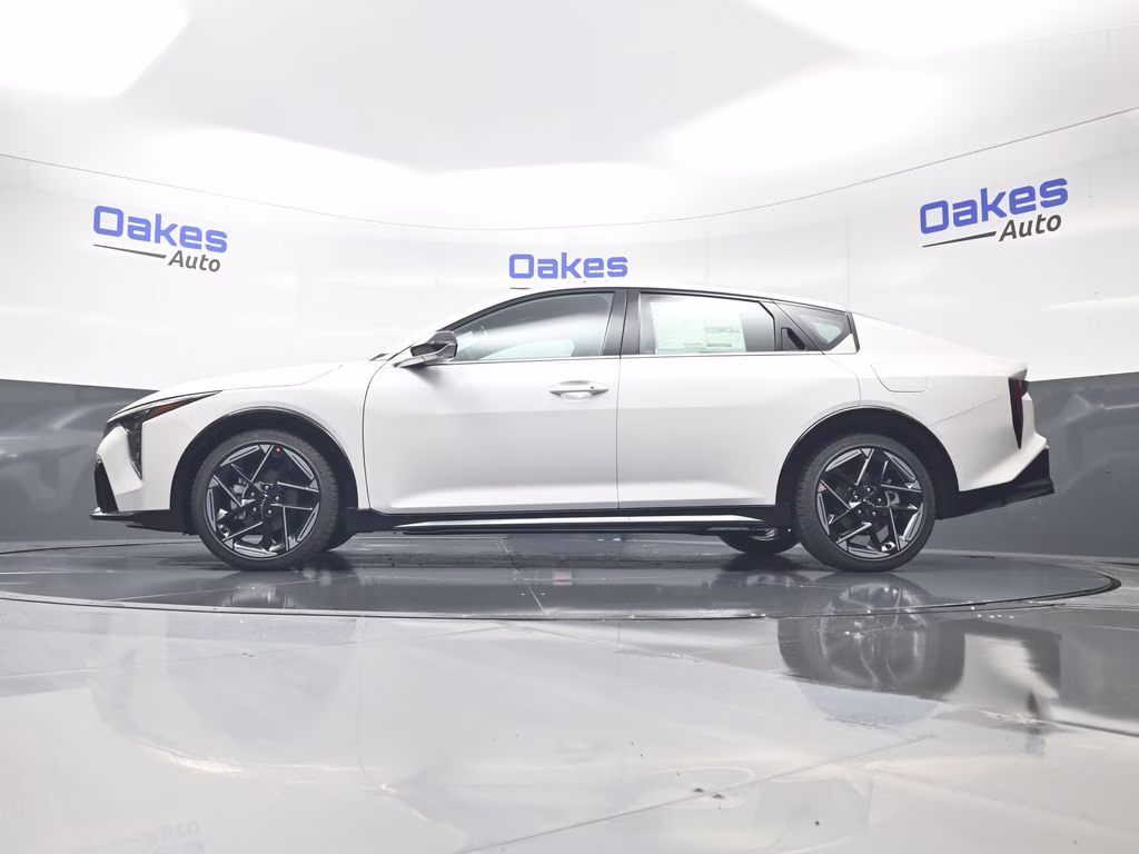 2026 Snow White Pearl Kia K4 GT-Line FWD Sedan