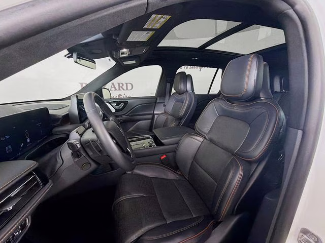 2025 White Metallic Lincoln Aviator Black Label AWD SUV