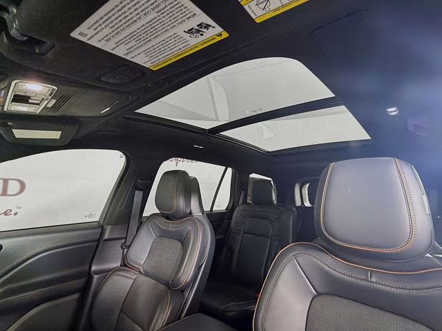 2025 White Metallic Lincoln Aviator Black Label AWD SUV