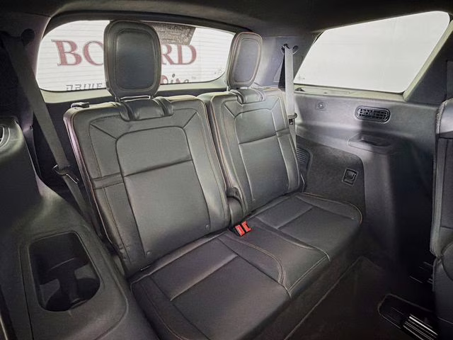 2025 White Metallic Lincoln Aviator Black Label AWD SUV