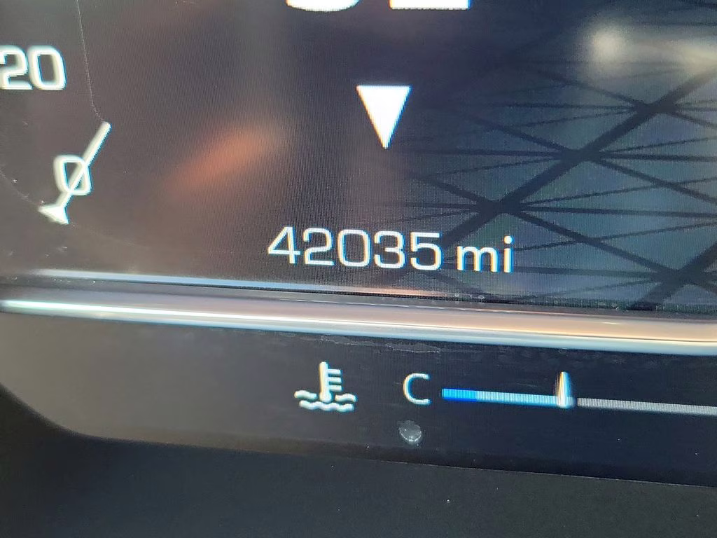 2023 White Frost GMC Sierra 1500 Denali Ultimate 4X4 Truck