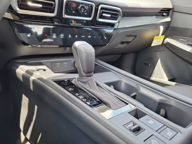 2026 Bluestone Pearl/Super Blk Nissan Sentra SR FWD Sedan