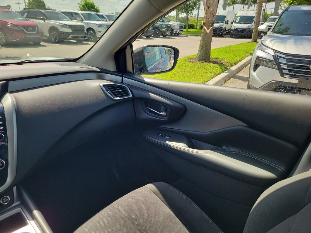 2019 Gun Metallic Nissan Murano S FWD SUV