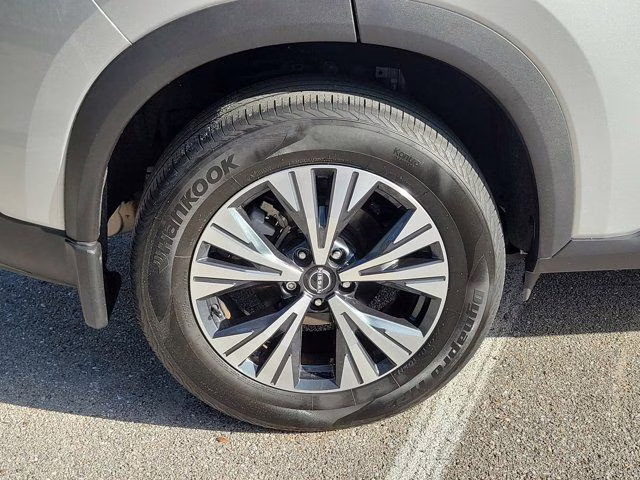 2023 Brilliant Silver Metallic Nissan Rogue SV AWD SUV