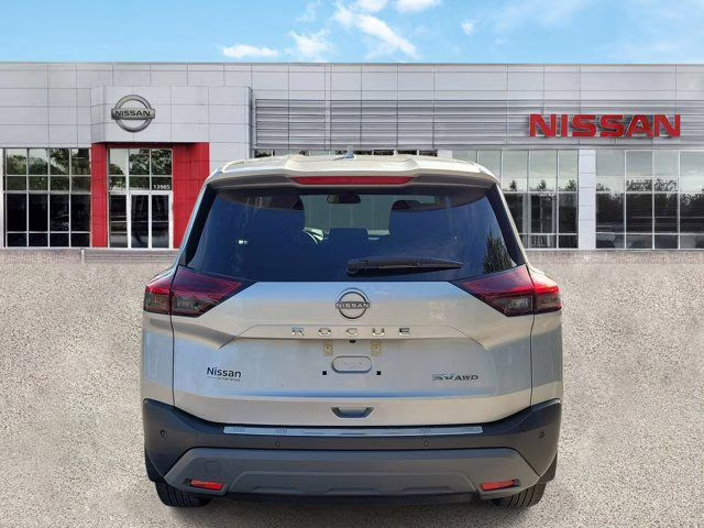 2023 Brilliant Silver Metallic Nissan Rogue SV AWD SUV