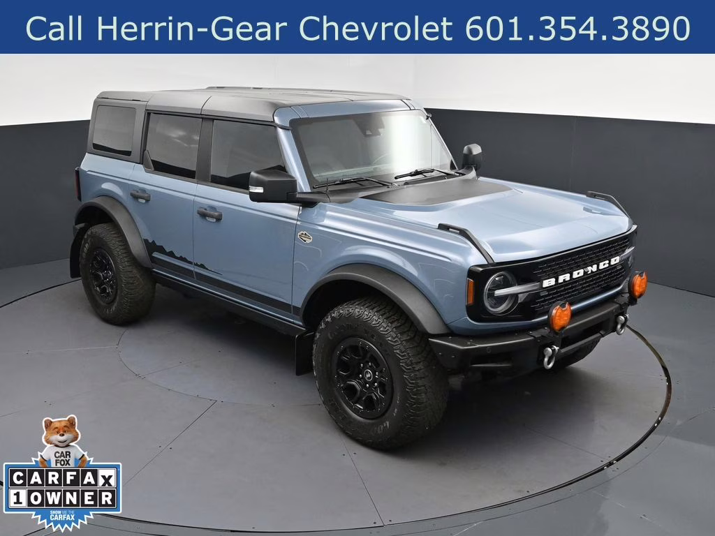2023 Azure Gray Metallic Tri-Coat Ford Bronco Wildtrak 4X4 SUV
