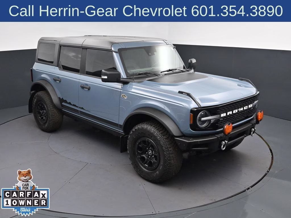 2023 Azure Gray Metallic Tri-Coat Ford Bronco Wildtrak 4X4 SUV