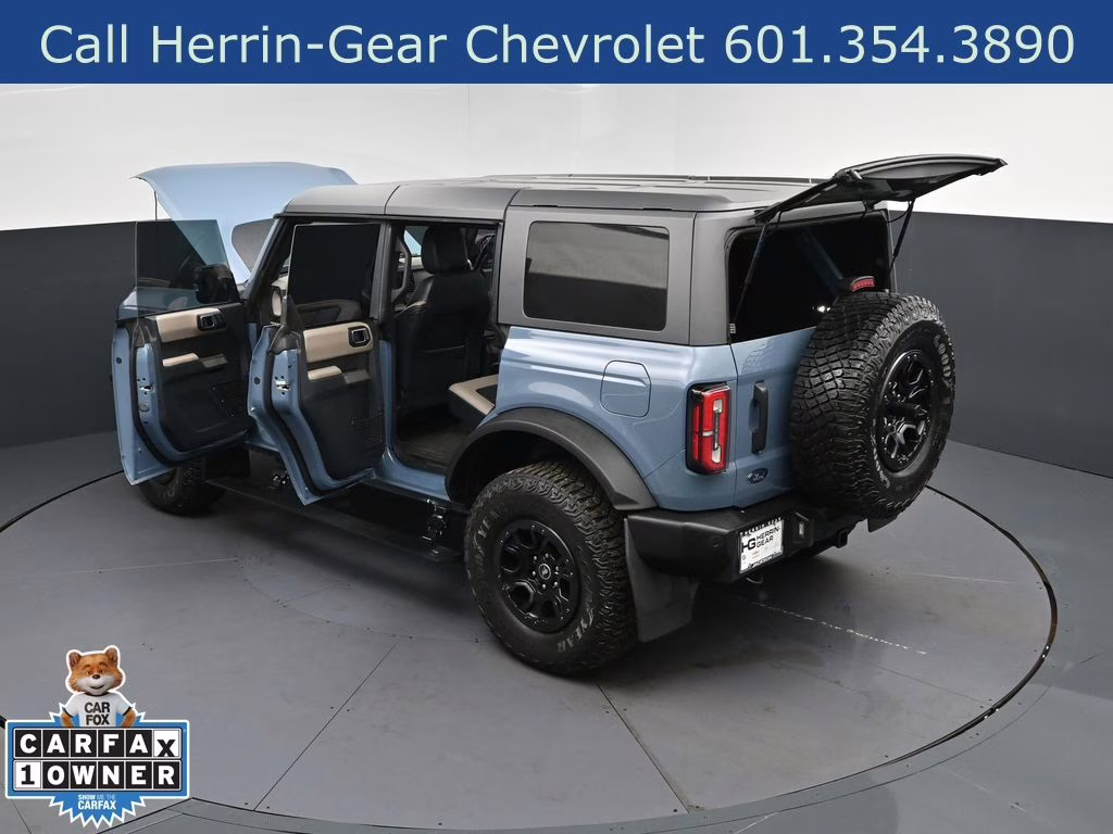 2023 Azure Gray Metallic Tri-Coat Ford Bronco Wildtrak 4X4 SUV