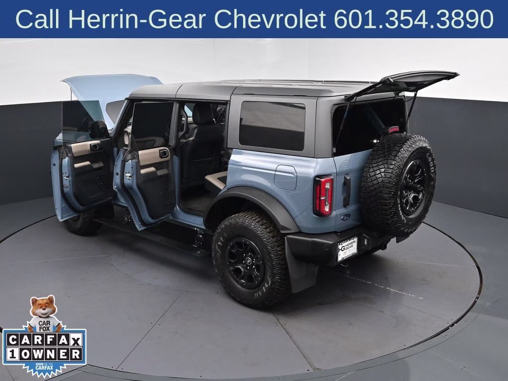 2023 Azure Gray Metallic Tri-Coat Ford Bronco Wildtrak 4X4 SUV