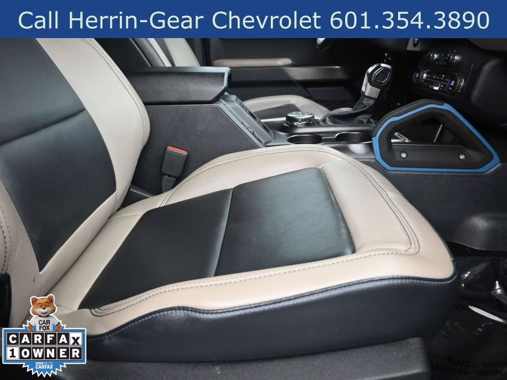 2023 Azure Gray Metallic Tri-Coat Ford Bronco Wildtrak 4X4 SUV