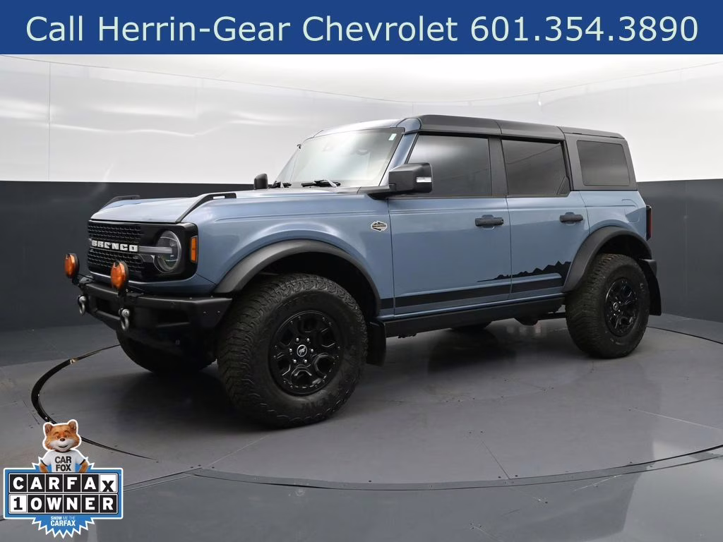 2023 Azure Gray Metallic Tri-Coat Ford Bronco Wildtrak 4X4 SUV