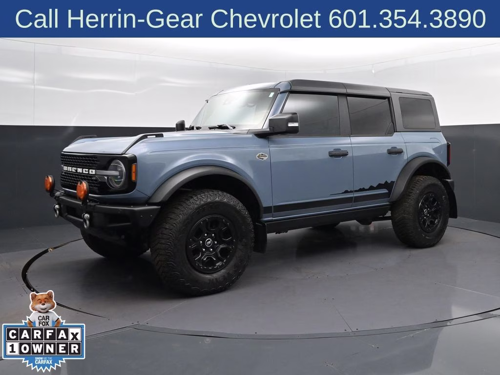 2023 Azure Gray Metallic Tri-Coat Ford Bronco Wildtrak 4X4 SUV