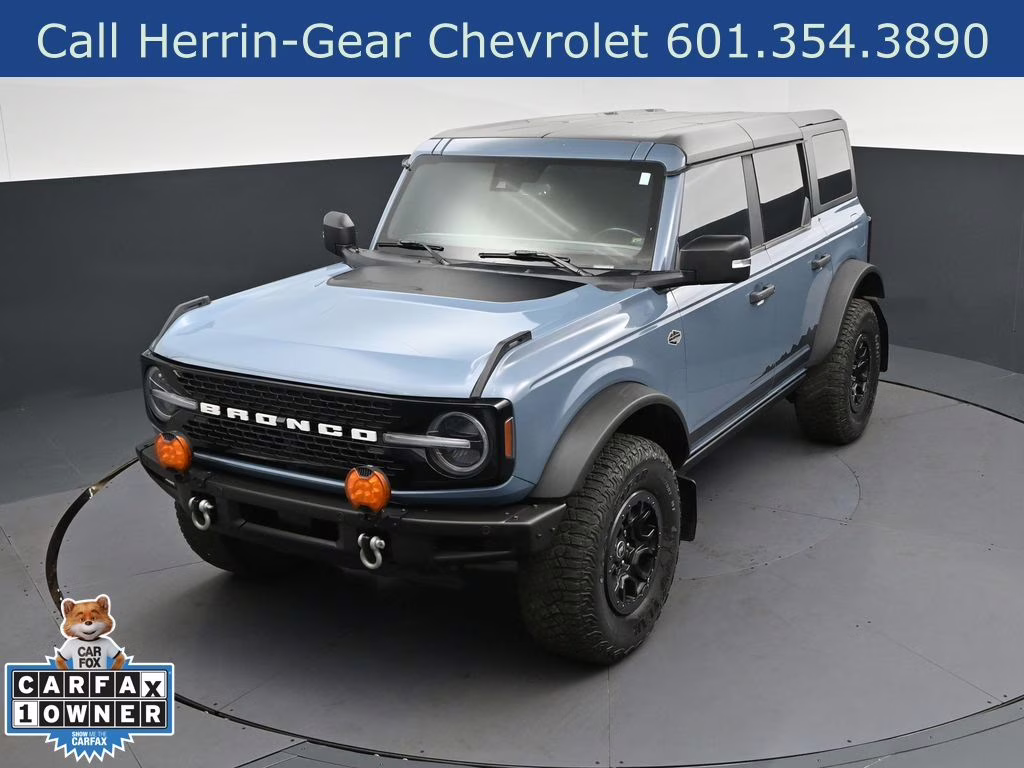 2023 Azure Gray Metallic Tri-Coat Ford Bronco Wildtrak 4X4 SUV