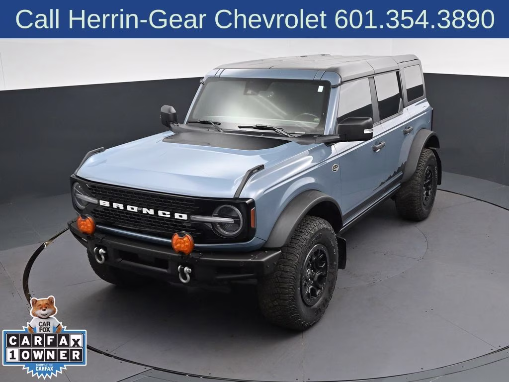 2023 Azure Gray Metallic Tri-Coat Ford Bronco Wildtrak 4X4 SUV