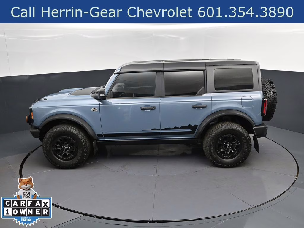 2023 Azure Gray Metallic Tri-Coat Ford Bronco Wildtrak 4X4 SUV