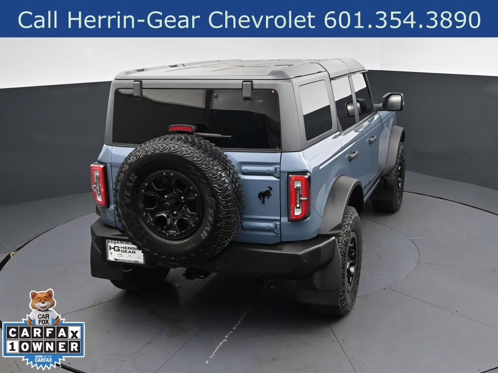 2023 Azure Gray Metallic Tri-Coat Ford Bronco Wildtrak 4X4 SUV
