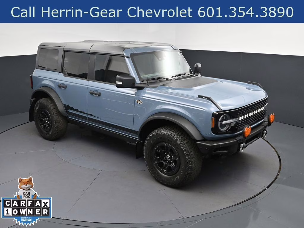 2023 Azure Gray Metallic Tri-Coat Ford Bronco Wildtrak 4X4 SUV