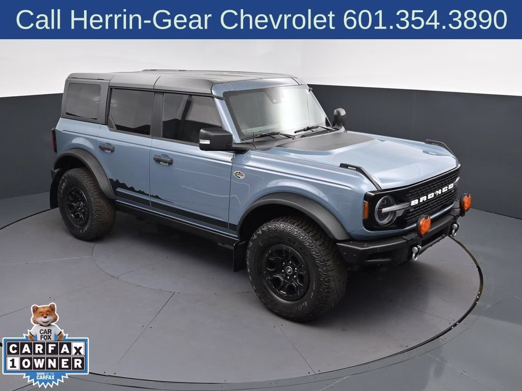2023 Azure Gray Metallic Tri-Coat Ford Bronco Wildtrak 4X4 SUV