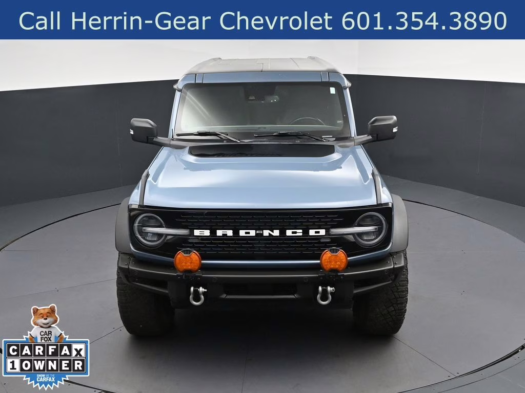 2023 Azure Gray Metallic Tri-Coat Ford Bronco Wildtrak 4X4 SUV
