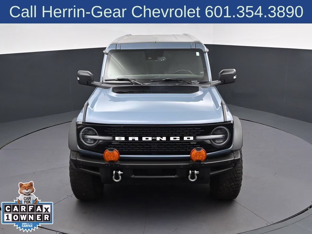 2023 Azure Gray Metallic Tri-Coat Ford Bronco Wildtrak 4X4 SUV