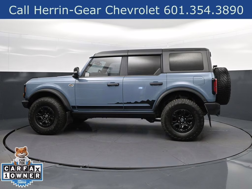 2023 Azure Gray Metallic Tri-Coat Ford Bronco Wildtrak 4X4 SUV