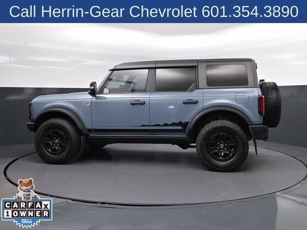 2023 Azure Gray Metallic Tri-Coat Ford Bronco Wildtrak 4X4 SUV