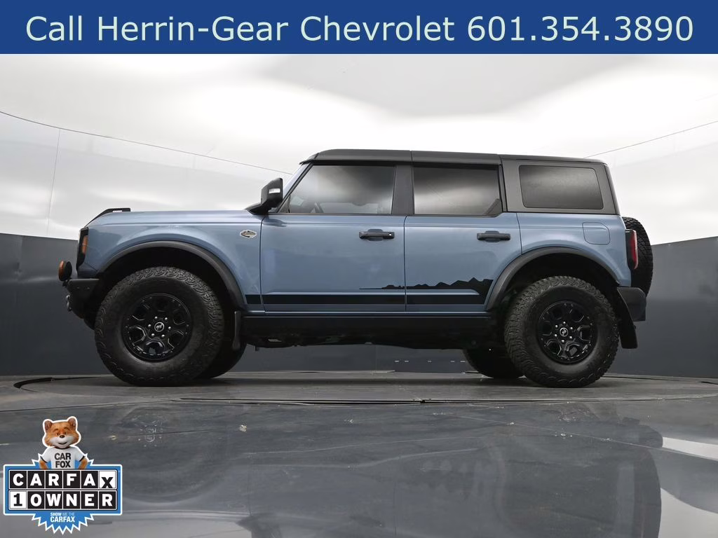2023 Azure Gray Metallic Tri-Coat Ford Bronco Wildtrak 4X4 SUV