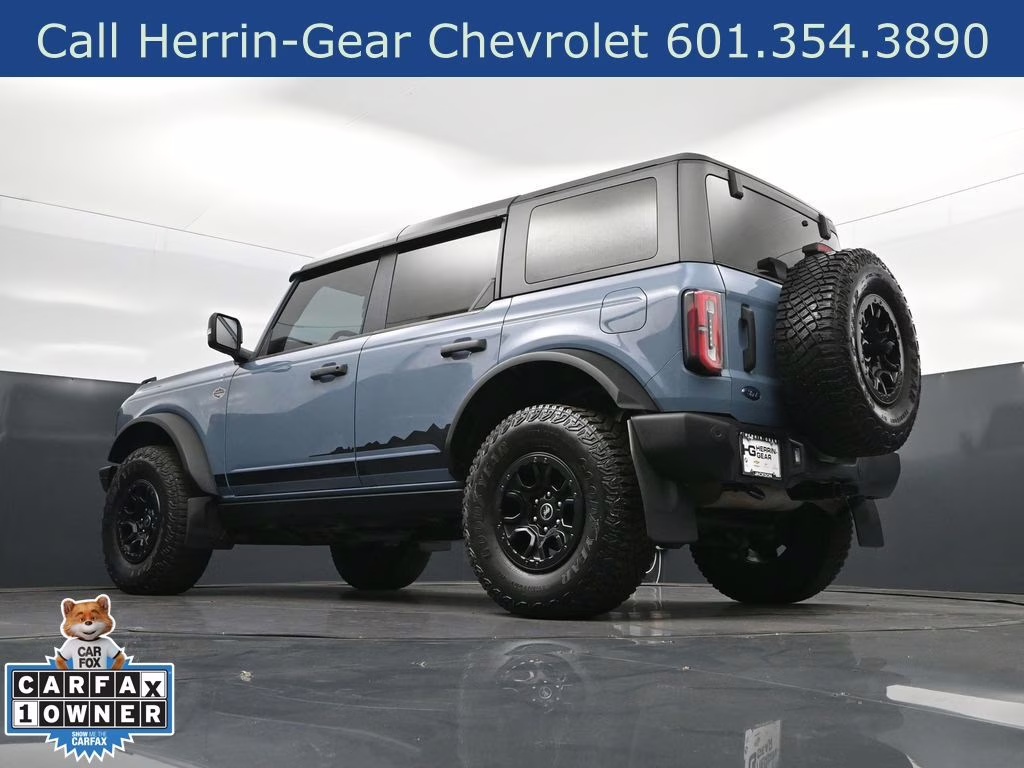 2023 Azure Gray Metallic Tri-Coat Ford Bronco Wildtrak 4X4 SUV