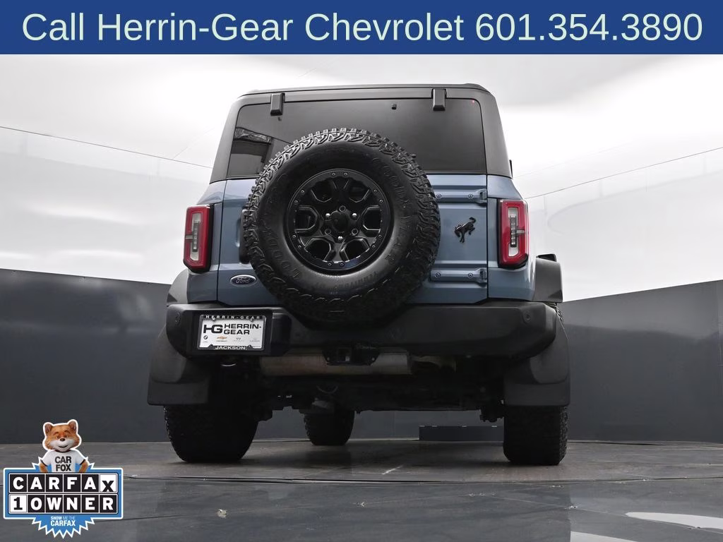 2023 Azure Gray Metallic Tri-Coat Ford Bronco Wildtrak 4X4 SUV