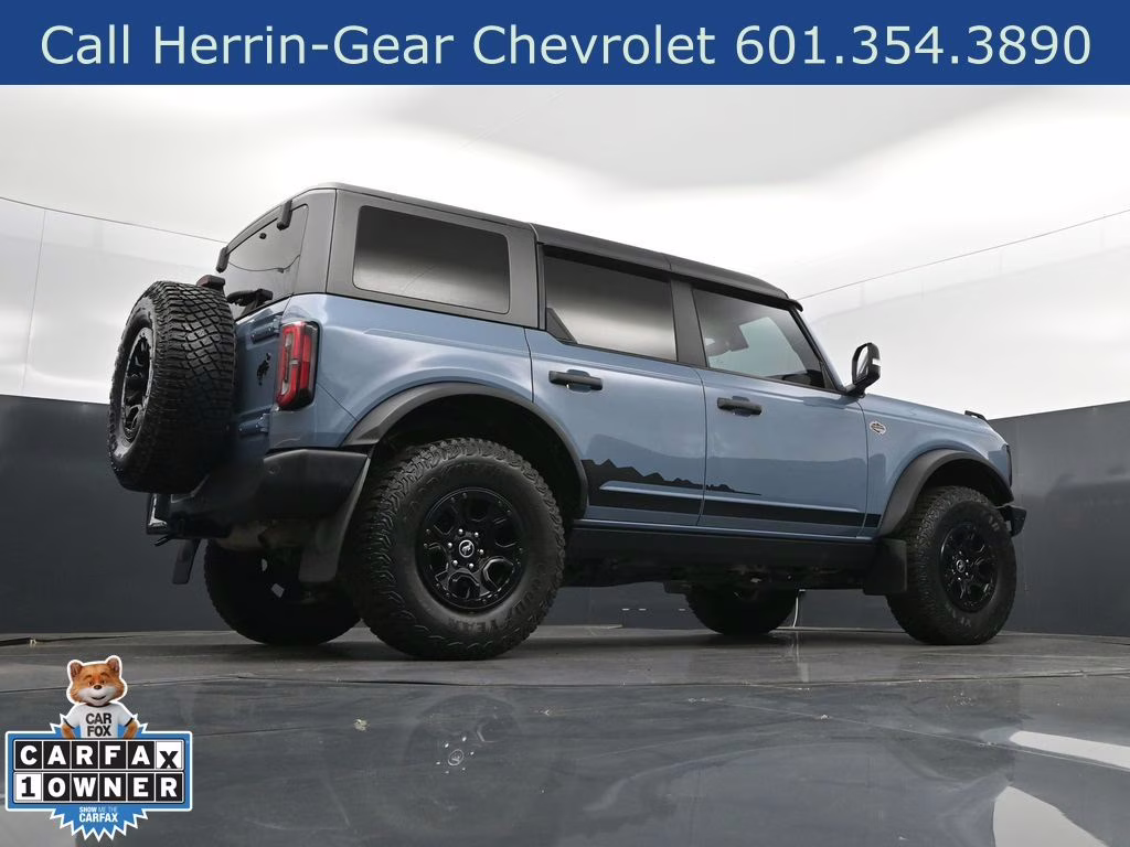 2023 Azure Gray Metallic Tri-Coat Ford Bronco Wildtrak 4X4 SUV