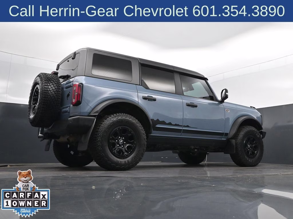 2023 Azure Gray Metallic Tri-Coat Ford Bronco Wildtrak 4X4 SUV