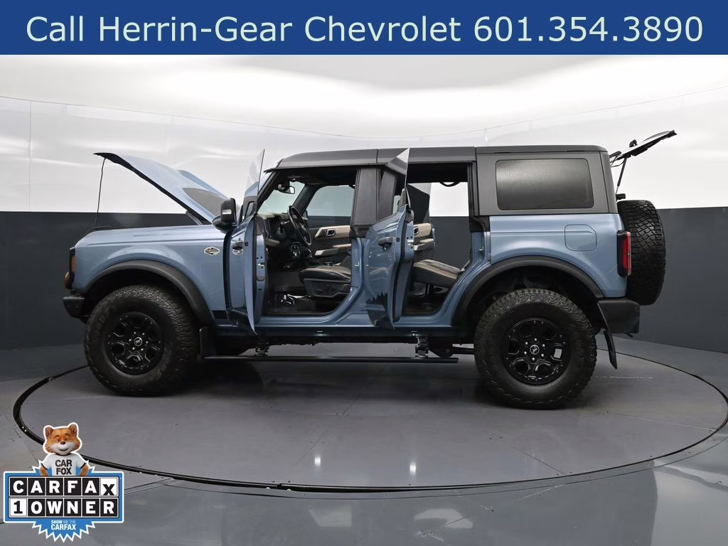 2023 Azure Gray Metallic Tri-Coat Ford Bronco Wildtrak 4X4 SUV